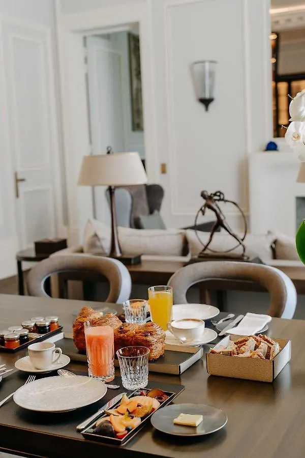 ***** Hotel Maison Villeroy Paris France